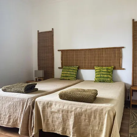Hostal Pachamama Surfhouse Surf&yoga Casais de Sao Lourenco